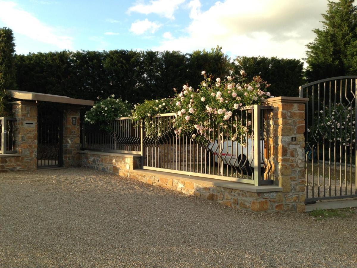 Appartamento In Villa Con Piscina - Mhateria Relais Rignano sullʼArno Extérieur photo